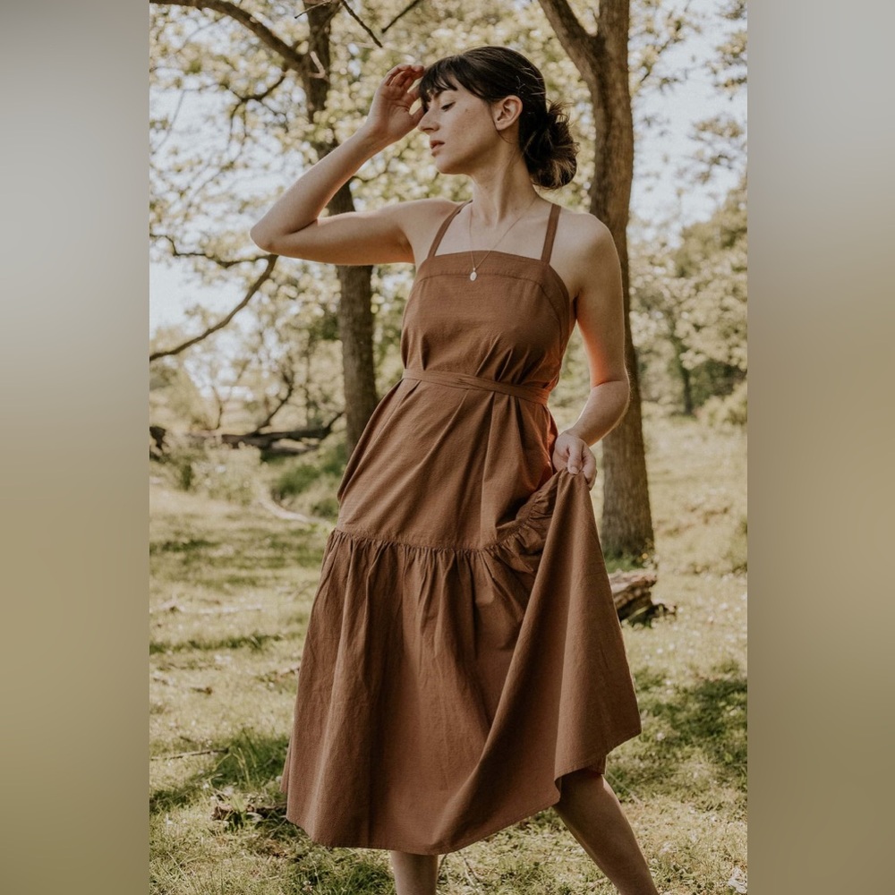 Everlane The Pinafore Dress Cotton Stretch Tiered Ash Brown